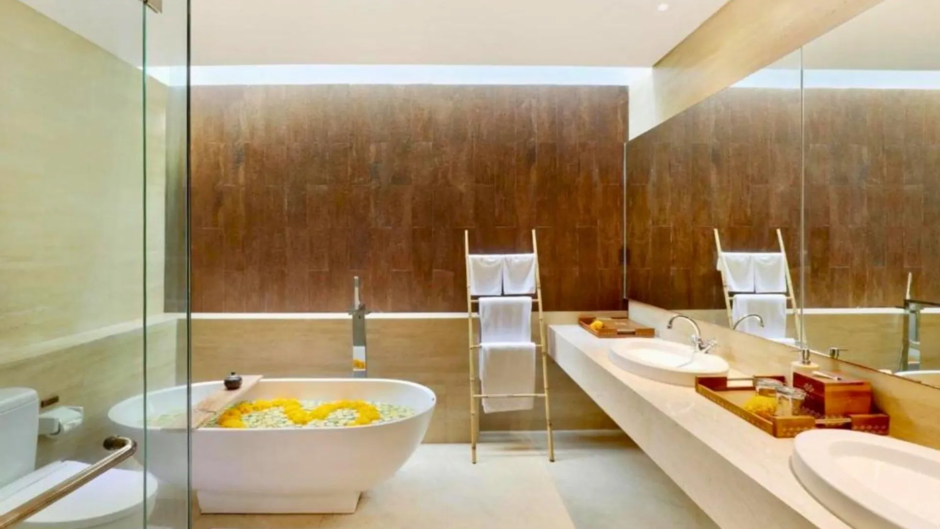 Sweet 3 Bedroom Private Pool Villa Garden View Zn116 Kerobokan Indonesia
