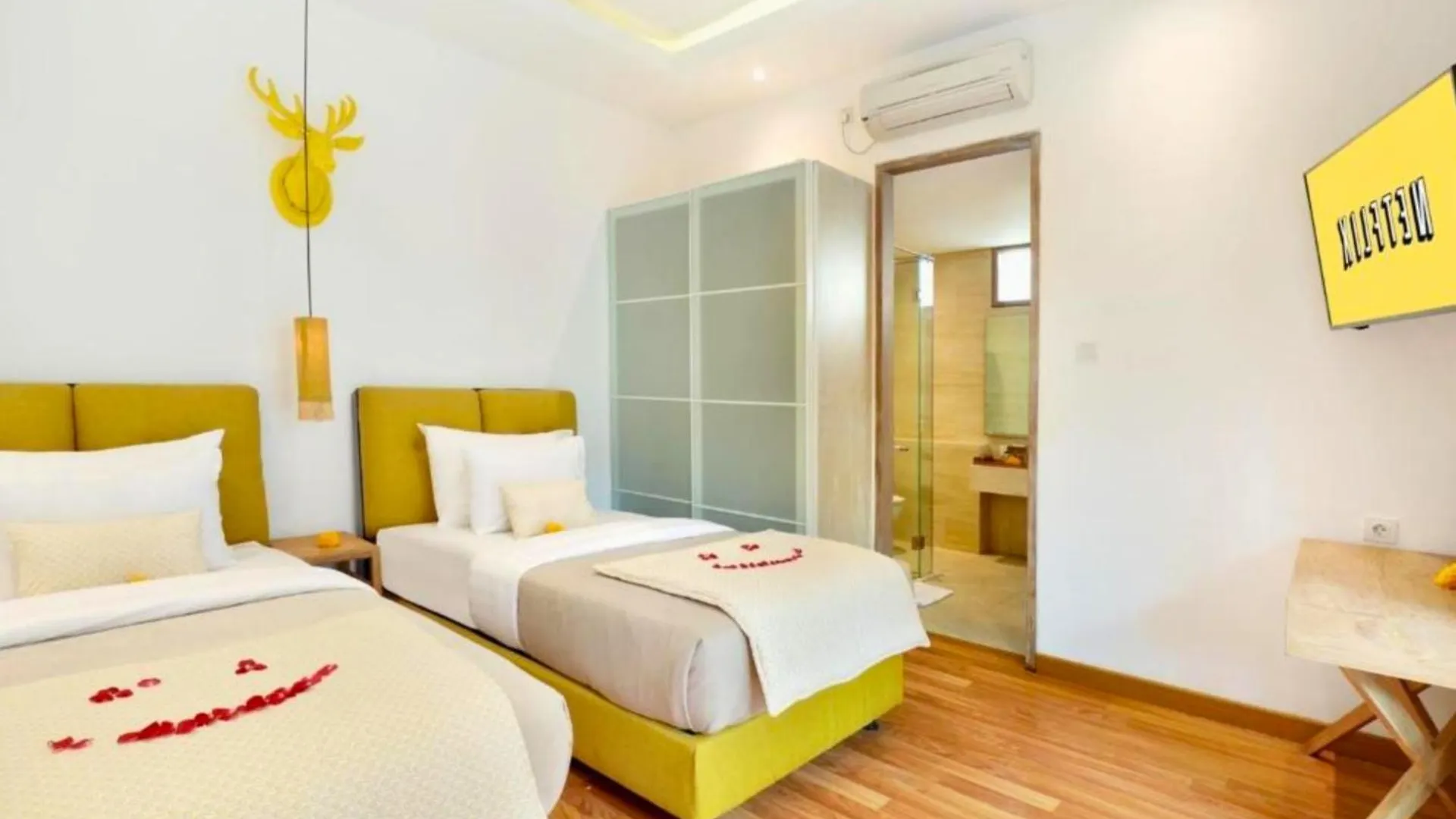 Sweet 3 Bedroom Private Pool Villa Garden View Zn116 Kerobokan
