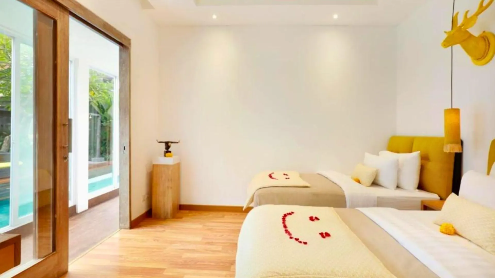 Sweet 3 Bedroom Private Pool Villa Garden View Zn116 Kerobokan   Kerobokan (Bali)