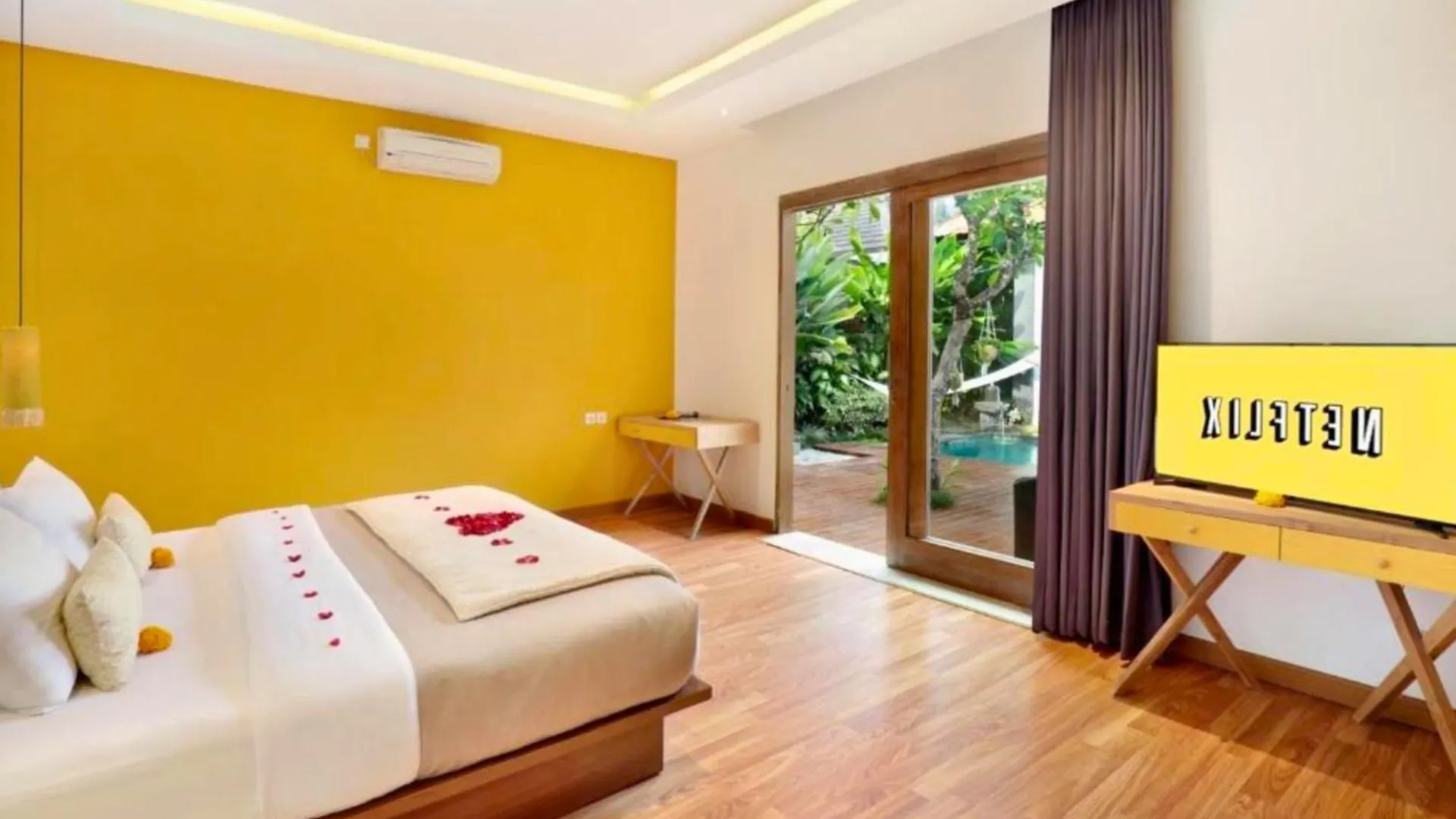 Sweet 3 Bedroom Private Pool Villa Garden View Zn116 Kerobokan  Kerobokan (Bali)